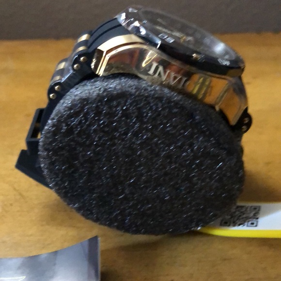 INVICTA Pro Diver Men VD 54 B Quartz Watch (Black/Gold) - Picture 7 of 10